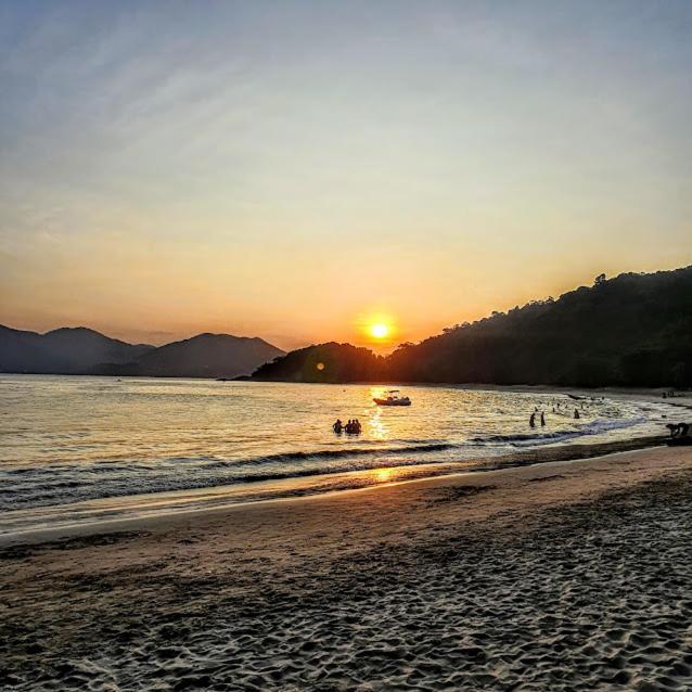 Apartament Chale Rustico E Charmoso Na Praia Para Casal! Ubatuba Zewnętrze zdjęcie